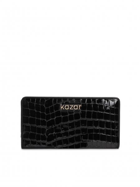 Czarny lakierowany portfel damski z tłoczeniem kroko 