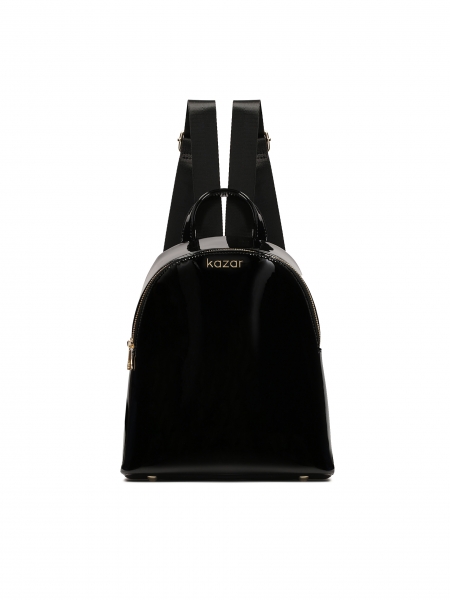 Schwarz lackierter Damenrucksack im minimalistischen Stil ELOTA