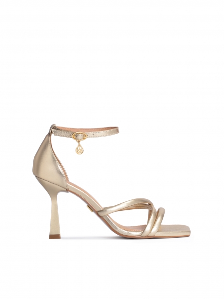 Golden sandals with a covered heel and a square toe CIRI