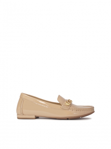 Lacquered moccasins with metal chain JANA