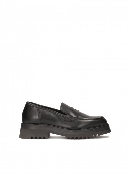 Leather shoes on a trefoil sole LUTHIEN