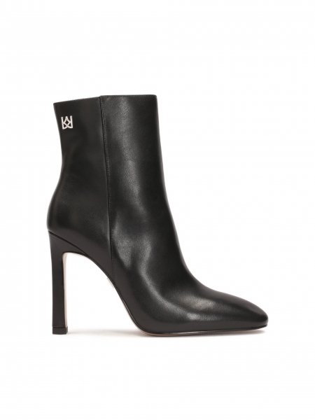 Heeled ankle boots IPAVA