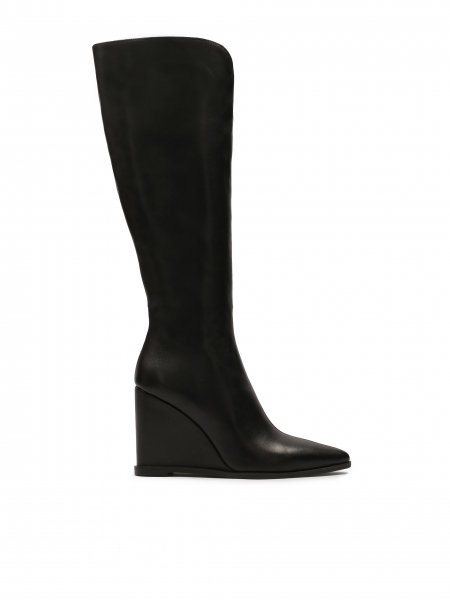 Leather boots on a platform with a pointed toe ALENVILE
