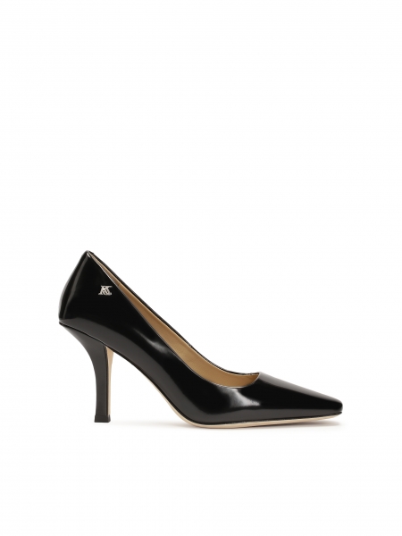Black pumps on a slender stiletto heel  ARIELLE