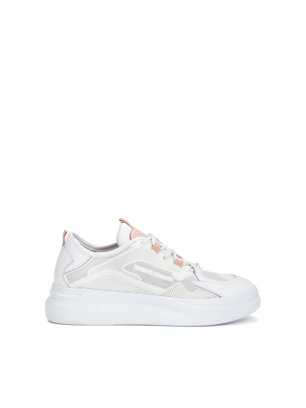 Ladies’ white sporty shoes on a thick sole RIA