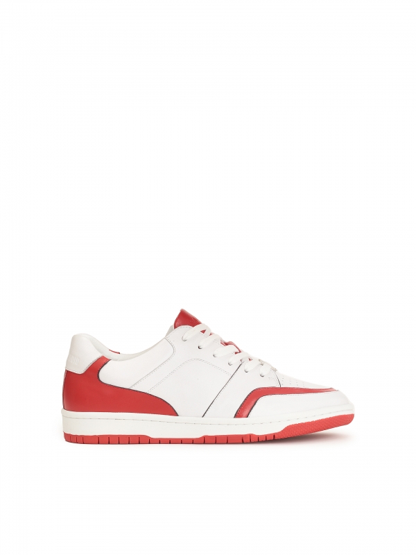 White sports shoes with red inserts on a comfortable sole LEE