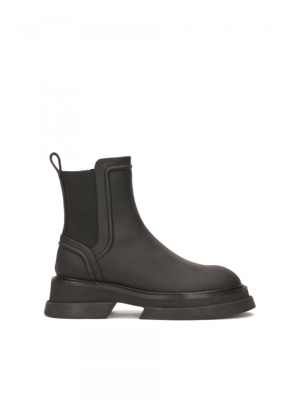 Black boots with elastic inserts and zipper READ
