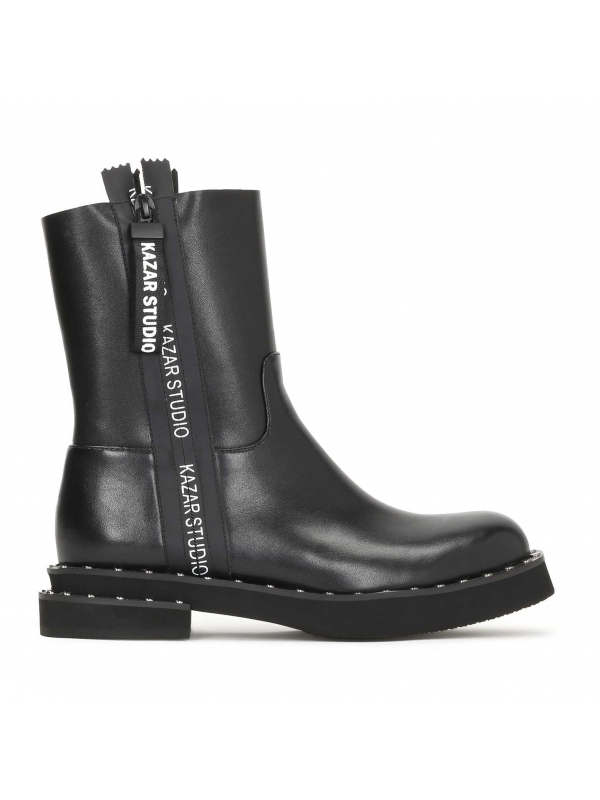 Women’s black leather chukka boots BESS